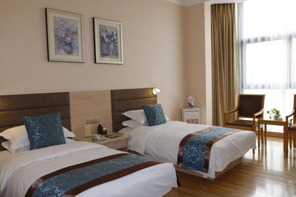 Qingdao Royal Garden Hotel Exterior photo